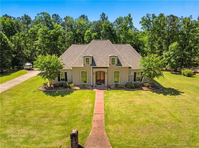 1460 Lake Drive, Woodworth