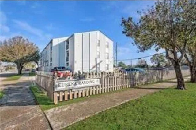 2201 Houma Bl 303, Metairie