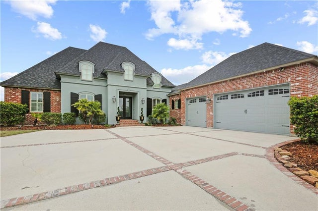 1125 Lakeshore Bl, Slidell