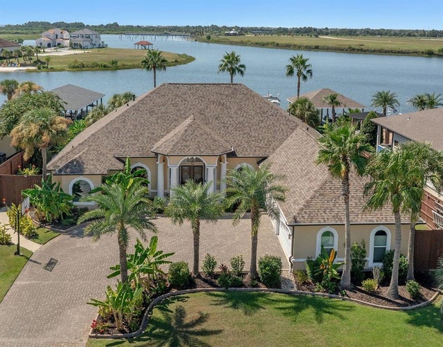 2097 S Lakeshore Bl, Slidell