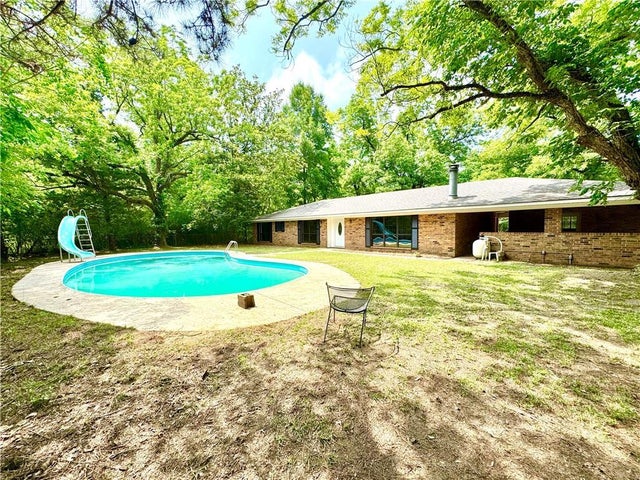 121 Ryland Road, Pineville