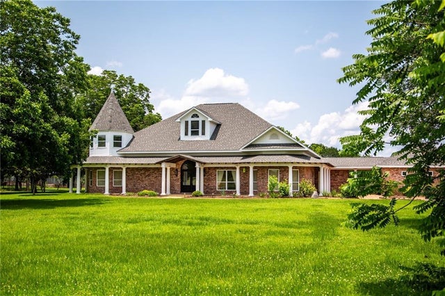 15 Van Mol Road, Alexandria