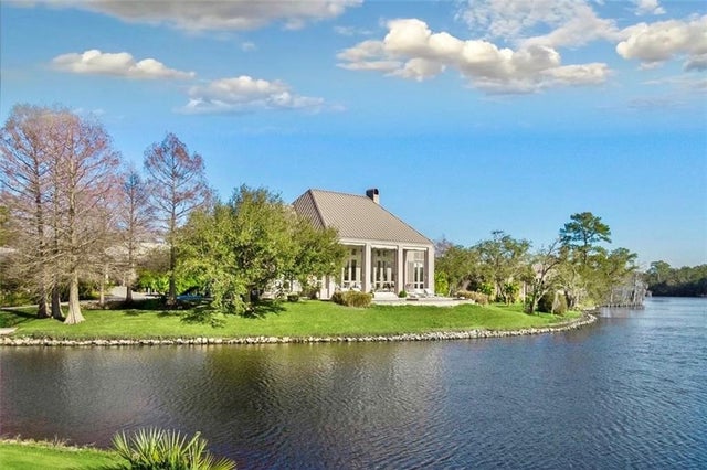 350 Faciane Lane, Slidell