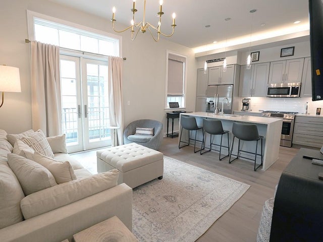 731 Street Charles Av 305, New Orleans