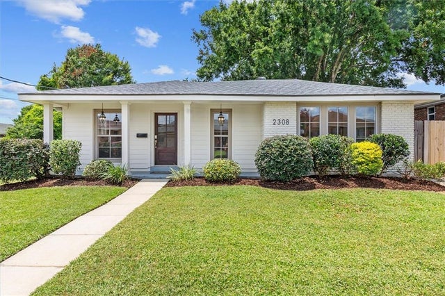 2308 Taft Park, Metairie