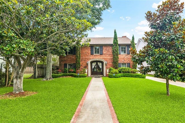 4917 Lake Vista Drive, Metairie