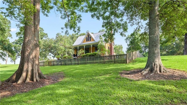 1219 Lady Of The Lake Road, St Martinville