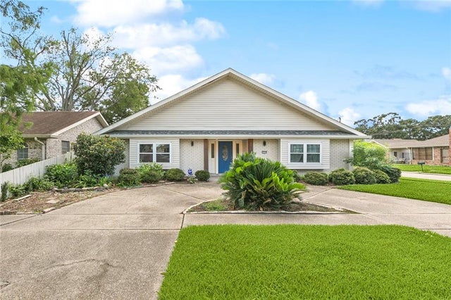 1918 Houma Bl, Metairie