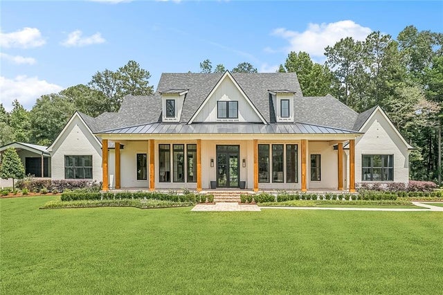 82496 Highway 1082 Hy, Bush