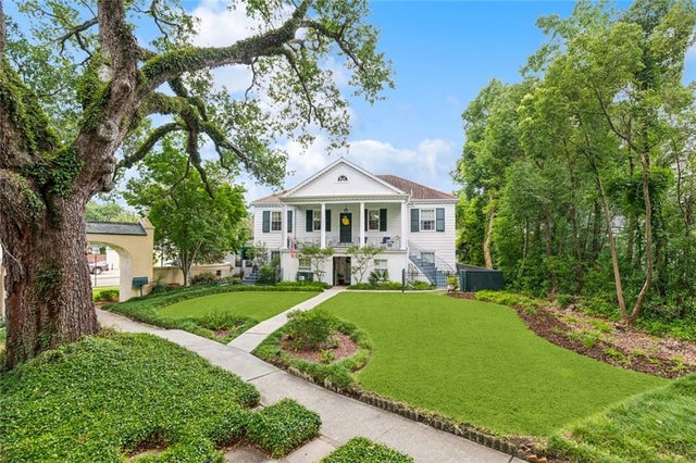 107 E Oakridge Park, Metairie