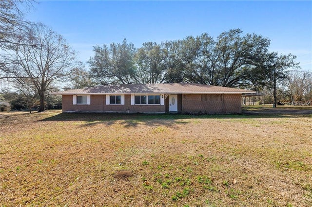 22330 La Highway 40 Hy, Loranger