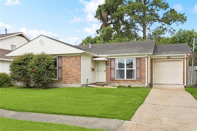 230 Brett Drive, Gretna