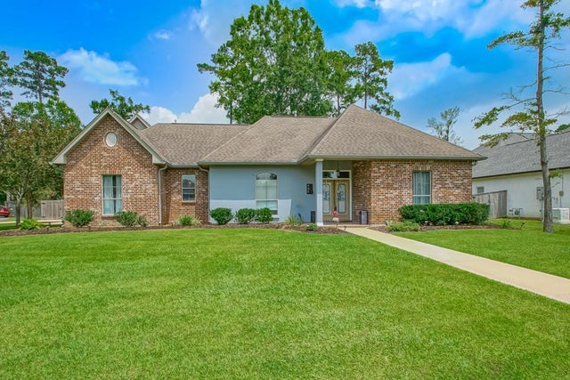 452 Belle Pointe Drive, Madisonville