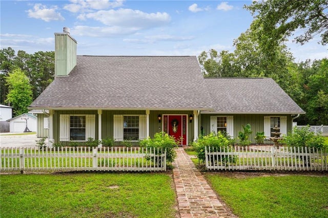 1 Rene Court, Mandeville