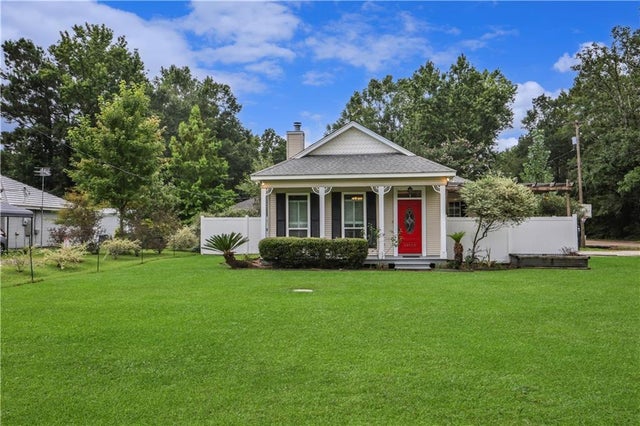 24638 Esquinance Street, Lacombe