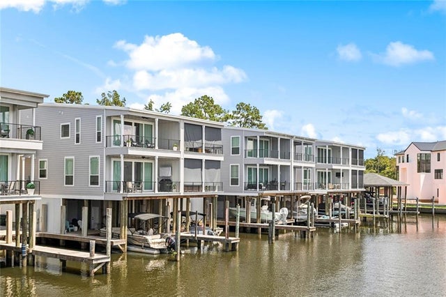 975 Marina Bl A, Mandeville