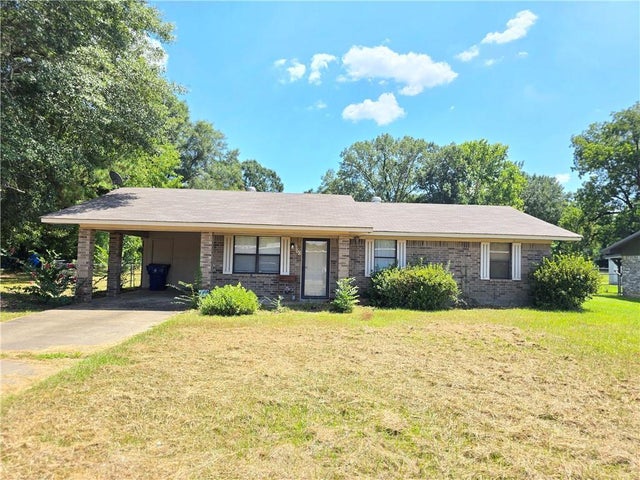 908 First Street, Winnfield