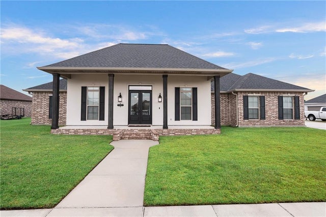 111 Beau Place Bl, Des Allemands