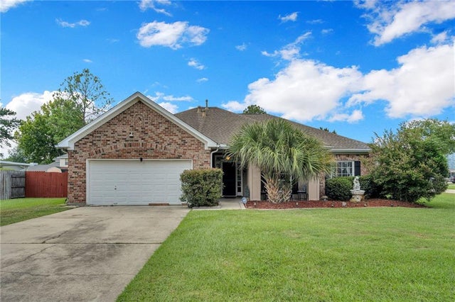 206 Meadows Bl, Slidell