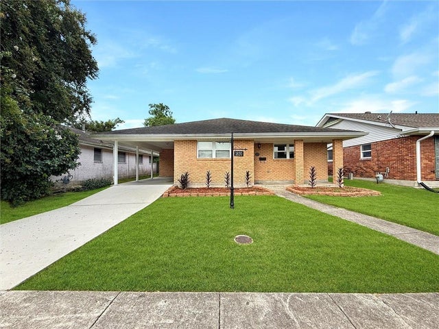 1820 Hall Av, Metairie