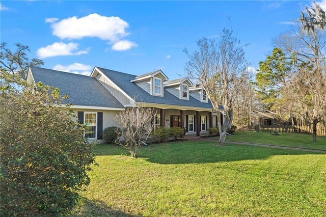 202 Doby Drive, Mandeville