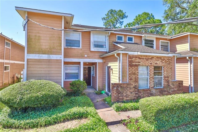 2425 Oxford Place 106, Gretna