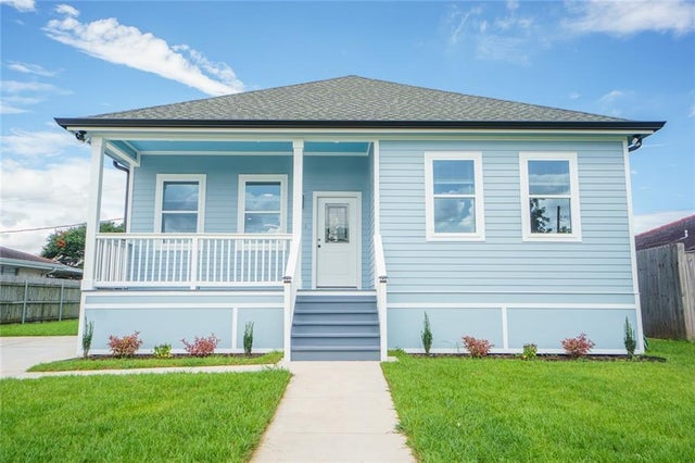 2700 Creely Drive, Chalmette