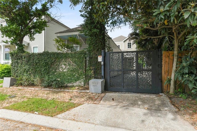 8623 Zimple Street, New Orleans