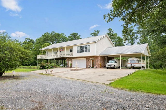 29372 Paquet Road, Lacombe