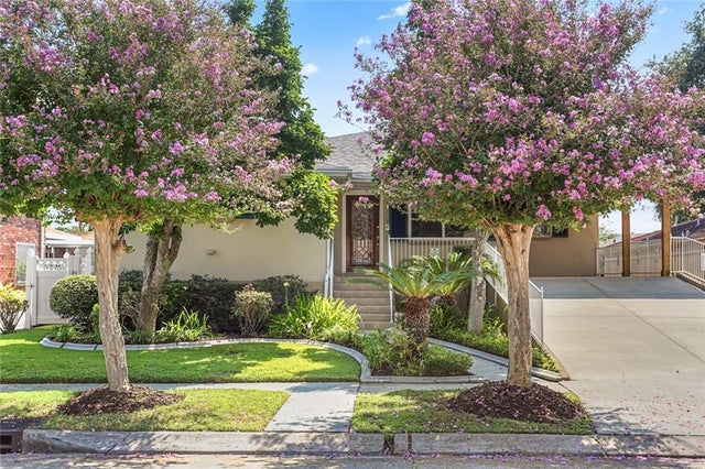 1305 Gardenia Drive, Metairie