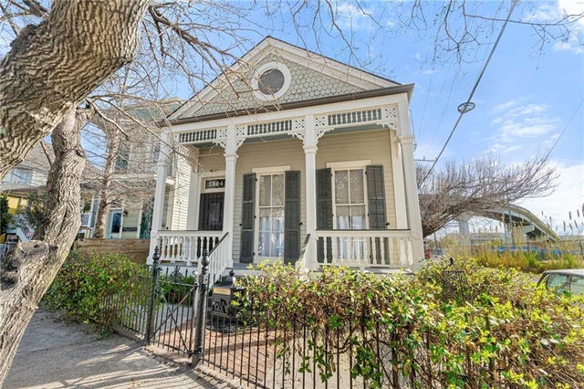 1244 Annunciation Street, New Orleans