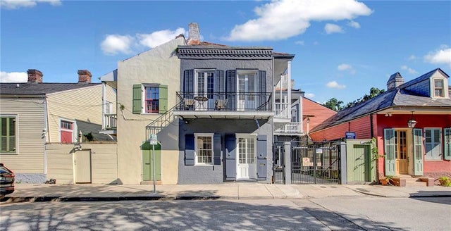 632 Burgundy Street, New Orleans