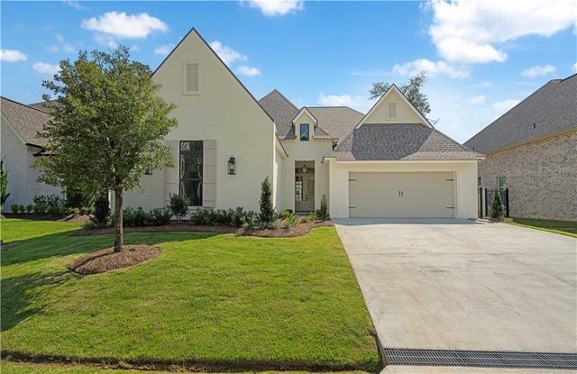 5060 Twin River Place, Covington