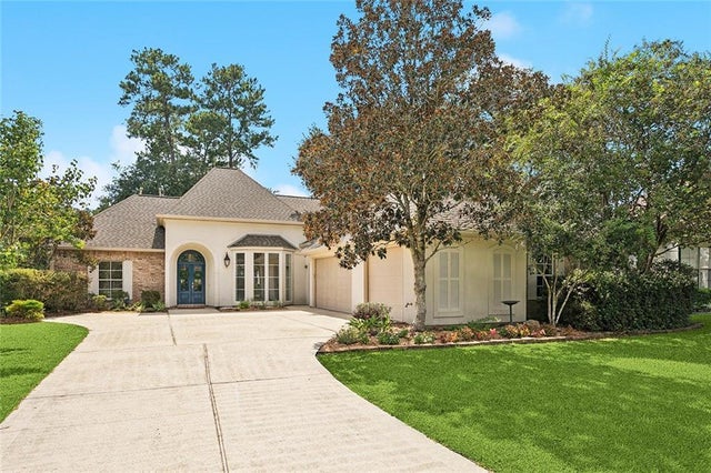 371 Red Maple Drive, Mandeville
