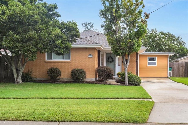 5717 Lafreniere Street, Metairie