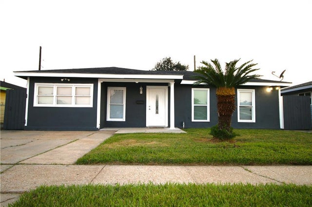 2836 Glenbrook Drive, Gretna