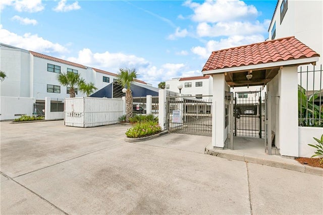 8654 Pontchartrain Bl 18, New Orleans