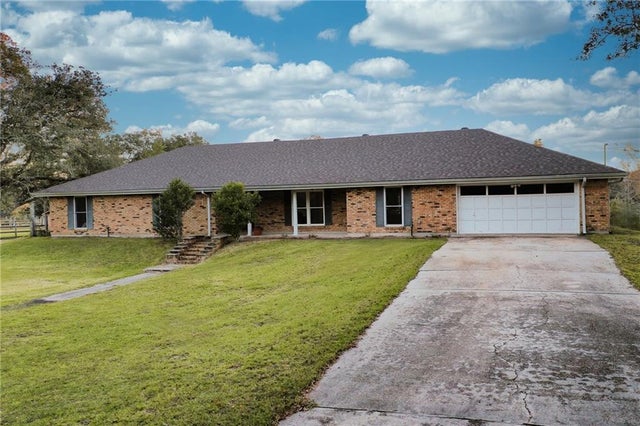 34222 Laurent Road, Slidell