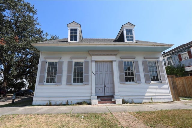 2037 Ursulines Av, New Orleans