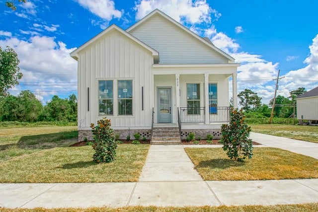 633 Cougar Drive, Arabi