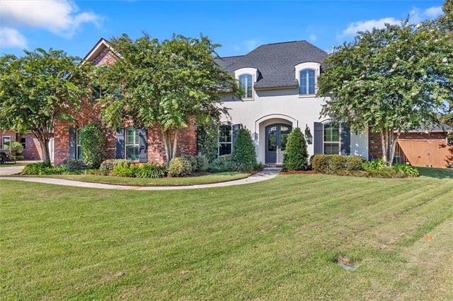 356 Sandalwood Drive, Mandeville