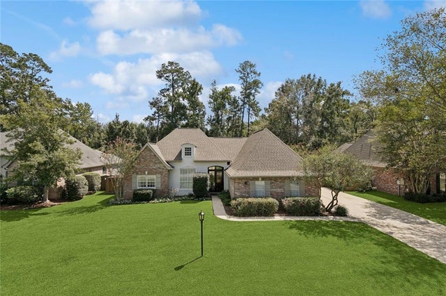 1322 Woodmere Drive, Mandeville