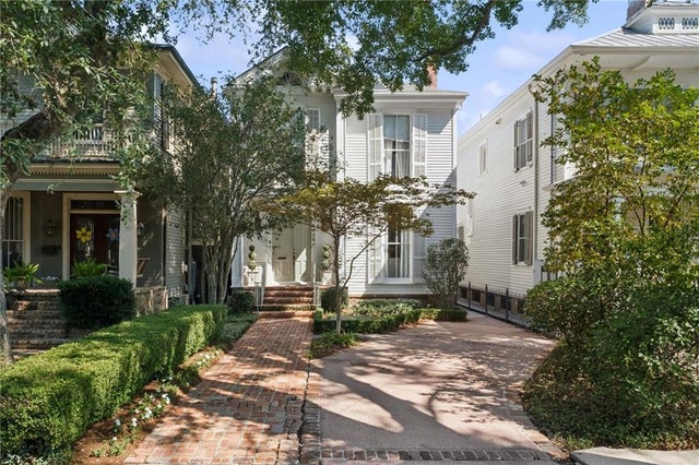 6035 Coliseum Street, New Orleans