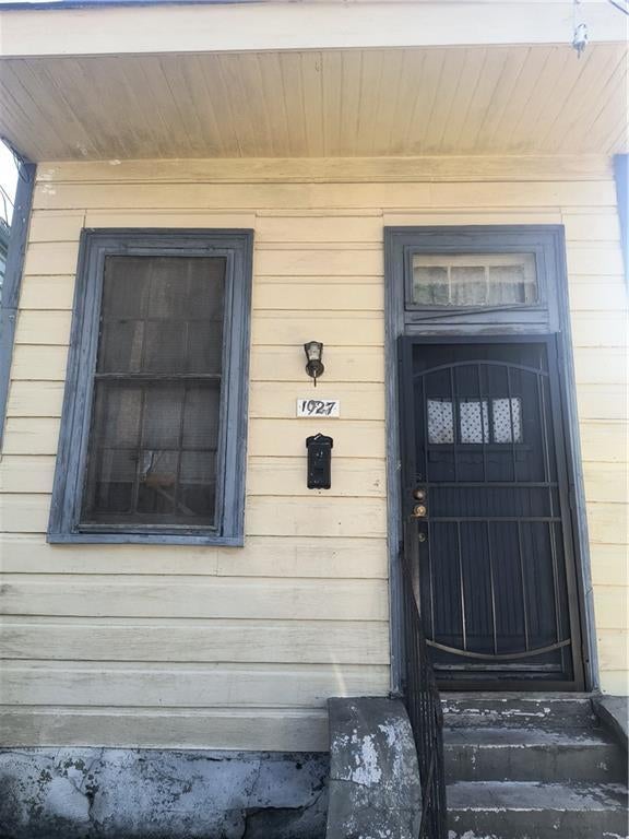1927 Marigny Street, New Orleans