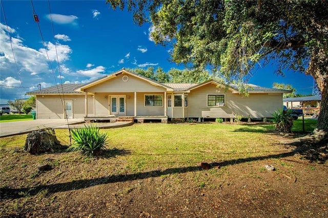 123 E 95th Street, Cut Off