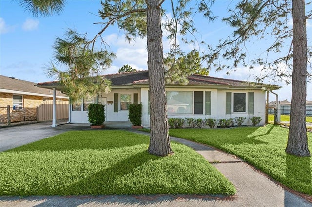 414 W Celestine Street, Chalmette