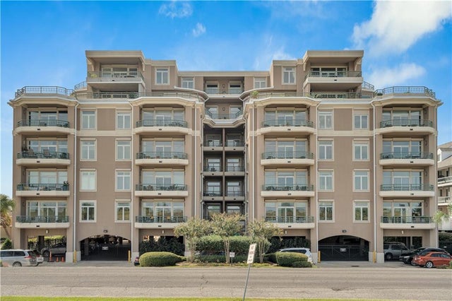 400 Metairie Hammond Hy 2a, Metairie