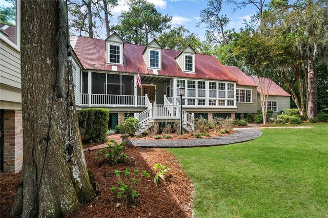 228 Esquinance Drive, Mandeville