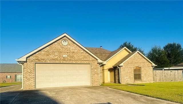 720 N Ezidore Av, Gramercy