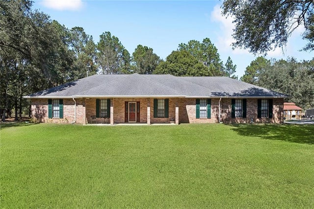 22399 Longleaf Drive, Covington